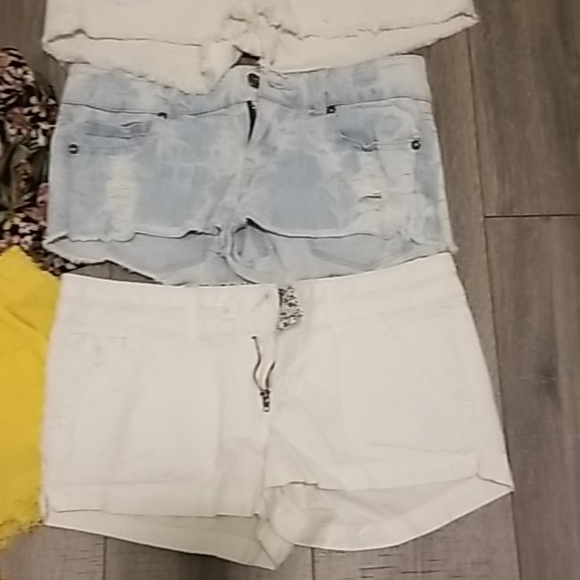 Lot of 5 Pair Designer Shorts Size Small - Picture 3 of 8